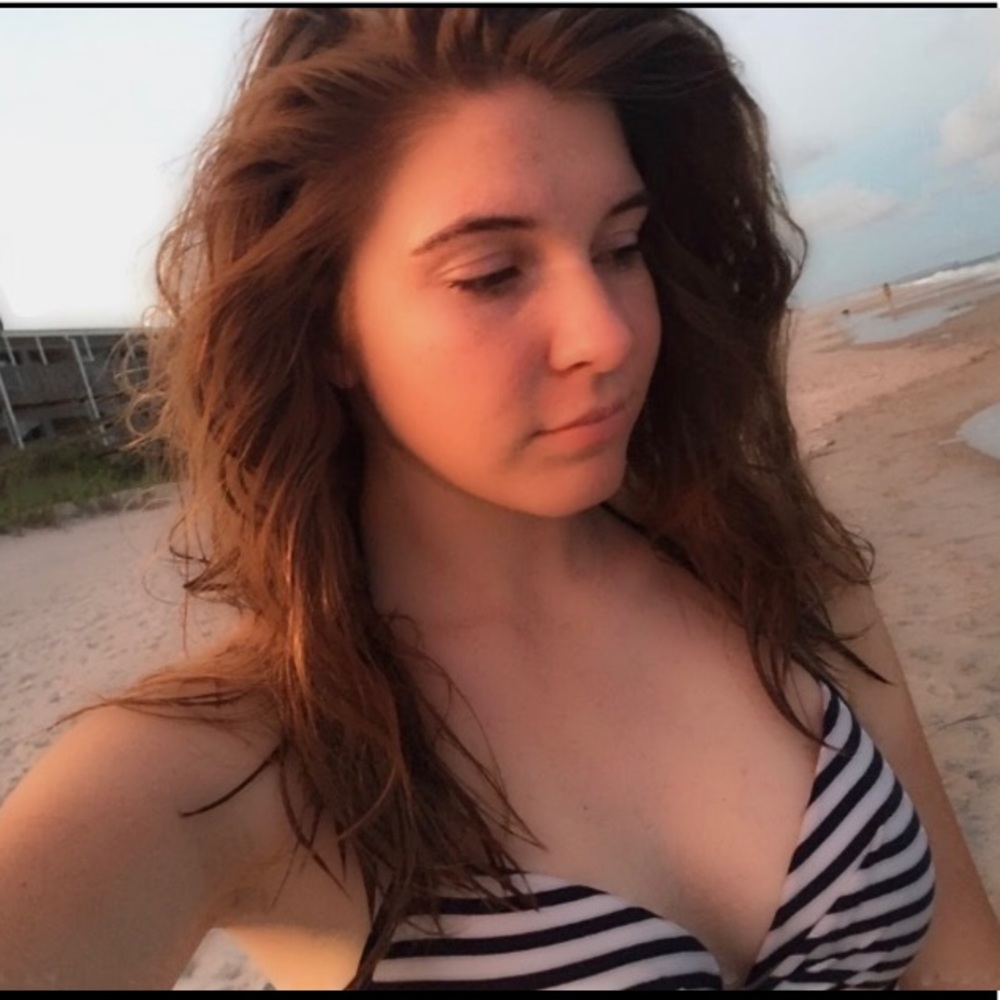 Meet your Posher, Ari